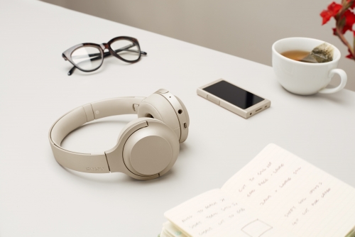 My style and sound are like myself. Enjoy a stylish sound!