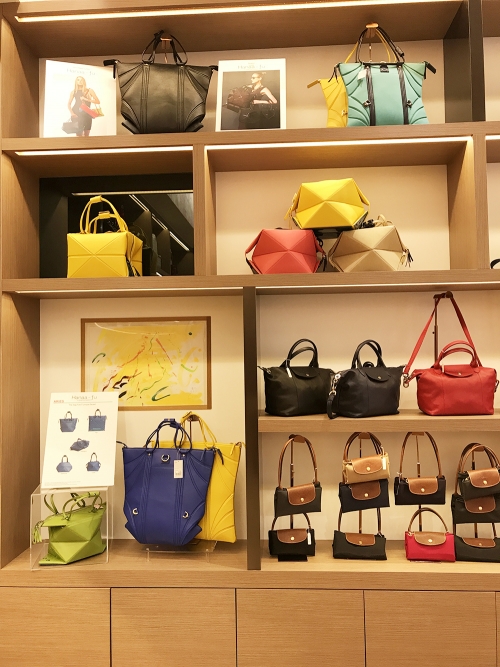 World-wide folded packaging ~~ climbing!