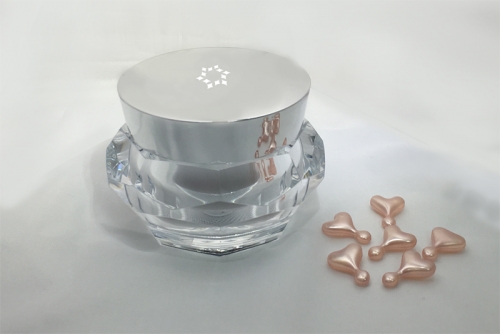 Skin skin and skin-rich and elastic [Tottori-rich sac]